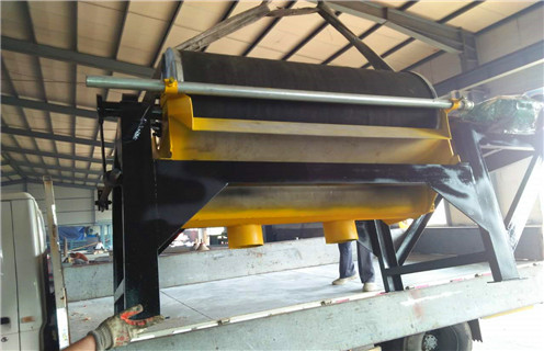 濕式滾筒磁選機，濕式滾筒磁選機迎來發(fā)展契機_工作原理_釩鈦鐵礦濕式滾筒磁選機迎來發(fā)展契機型號參數(shù)及磁場強度