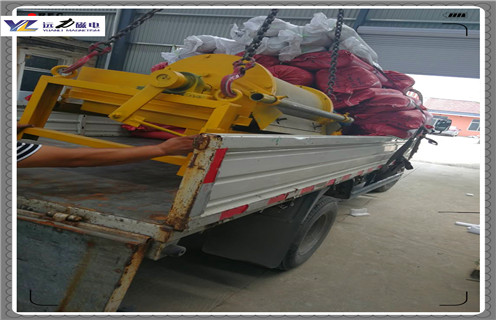 磁選機廠家，磁選機廠家生產(chǎn)高效率的磁選滾筒磁選機設(shè)備_鐵礦選礦磁選機廠家生產(chǎn)高效率的磁選滾筒磁選機設(shè)備磁場一般為多少_磁塊如何排列