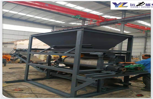 輥磨磁選機， 高壓輥磨磁選機的優(yōu)劣如何區(qū)別_鐵礦選礦 高壓輥磨磁選機的優(yōu)劣如何區(qū)別磁場一般為多少_磁塊如何排列