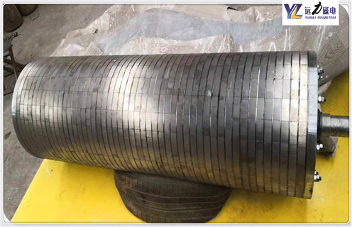 強(qiáng)磁輥式磁選機(jī)，強(qiáng)磁輥式磁選機(jī)始終在穩(wěn)定發(fā)展_強(qiáng)磁磁選機(jī)給我們的生產(chǎn)帶來了諸多便利報(bào)價(jià)及結(jié)構(gòu)_遠(yuǎn)力磁電廠家