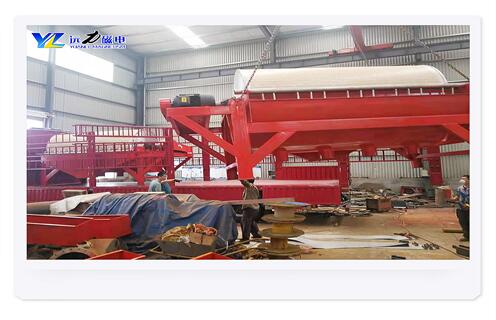 小型磁選機(jī)，現(xiàn)在投資小型磁選機(jī)設(shè)備仍舊有好的經(jīng)濟(jì)效益_礦用現(xiàn)在投資小型磁選機(jī)設(shè)備仍舊有好的經(jīng)濟(jì)效益_小型強(qiáng)磁滾筒磁選機(jī)