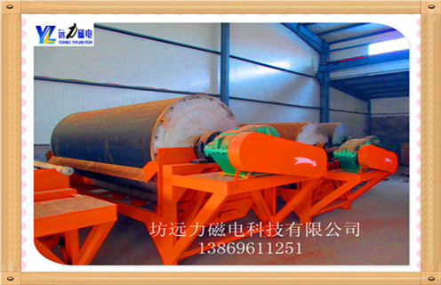小型磁選機(jī)，小型磁選機(jī)廠家以智能技術(shù)點(diǎn)綴小型磁選機(jī)的發(fā)展_輥式小型磁選機(jī)廠家以智能技術(shù)點(diǎn)綴小型磁選機(jī)的發(fā)展_磁塊如何排列