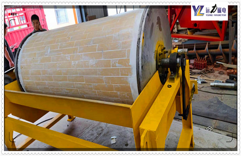 河砂磁選機(jī)，環(huán)保高效的河砂磁選機(jī)多少錢，一小時(shí)可產(chǎn)300噸_小型河沙磁選機(jī)_環(huán)保高效的河砂磁選機(jī)多少錢，一小時(shí)可產(chǎn)300噸價(jià)格