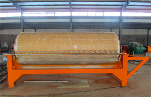 干式磁選機，江蘇干式磁選機廠家_江蘇干式磁選機廠家制作如何選鐵參數(shù)規(guī)格一般是多少_生產(chǎn)廠家